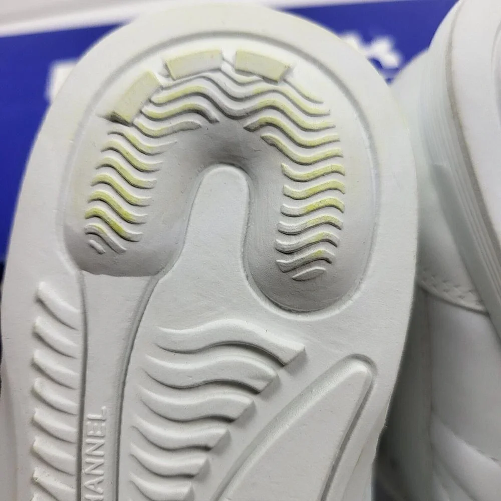Reebok Walking Shoes Womens 6 White Leather Cushioning Low‎ Top Sneakers Vintage